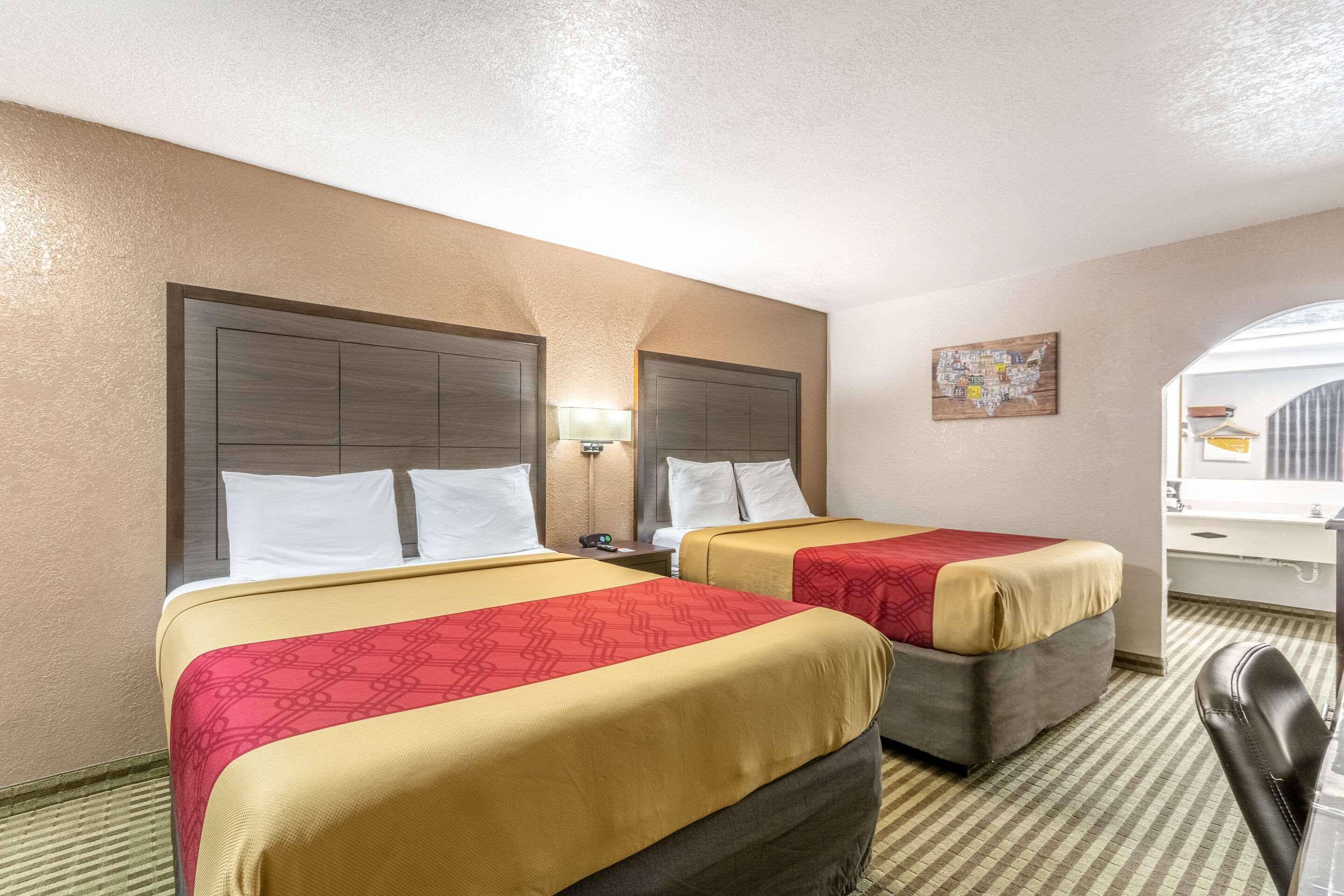 Econo Lodge Winfield Exterior photo